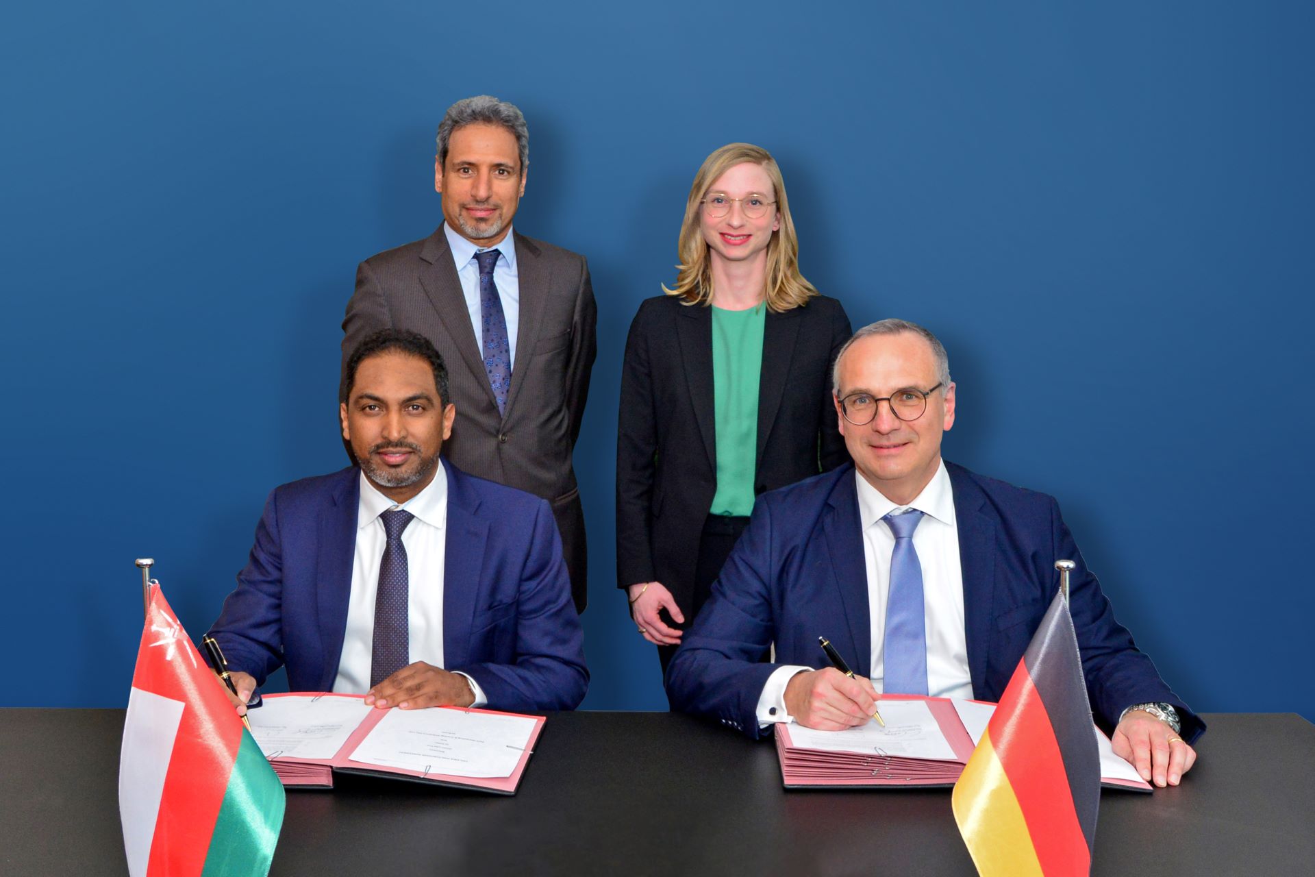 Signing ceremony between SEFE and Oman LNG – Official press photo